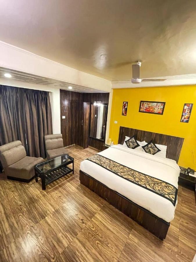 Hotel Sangeet Shimla Exteriör bild
