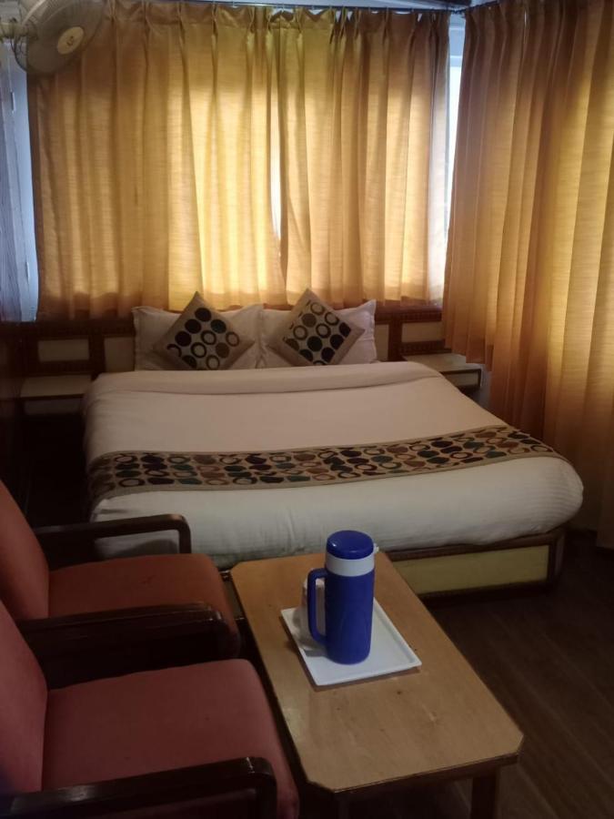 Hotel Sangeet Shimla Exteriör bild