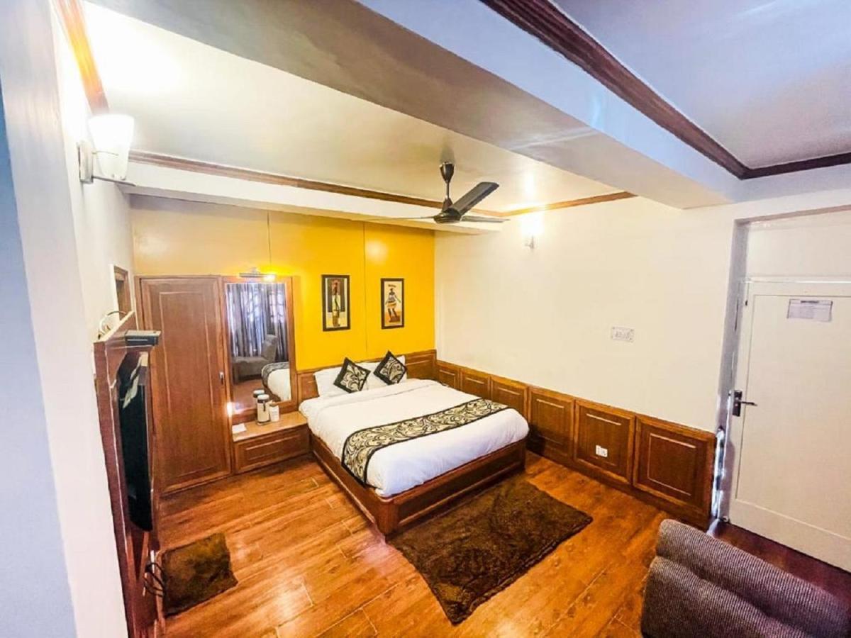 Hotel Sangeet Shimla Exteriör bild